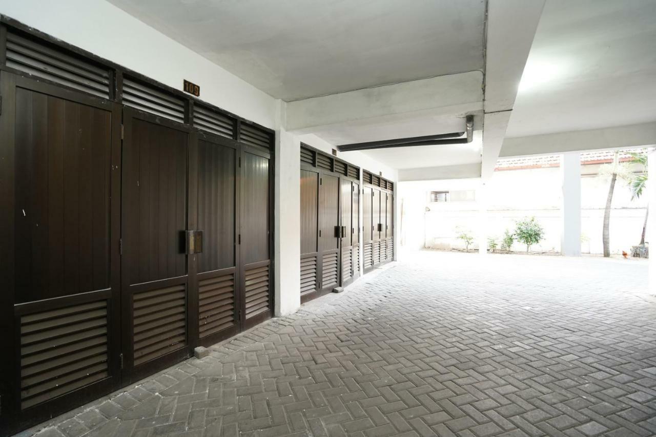 Oyo 1449 Istana Permata Dinoyo Surabaya Exterior photo