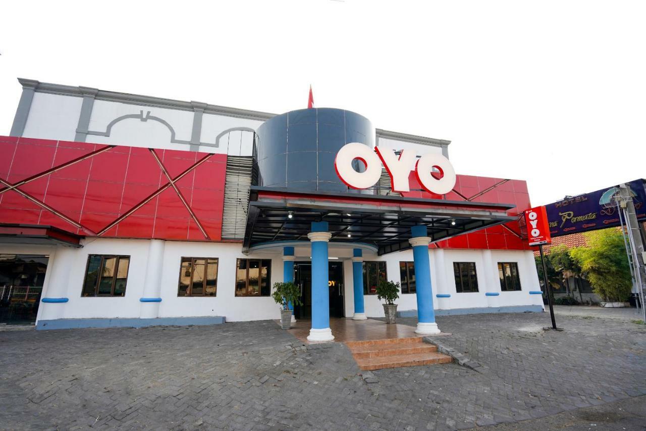 Oyo 1449 Istana Permata Dinoyo Surabaya Exterior photo